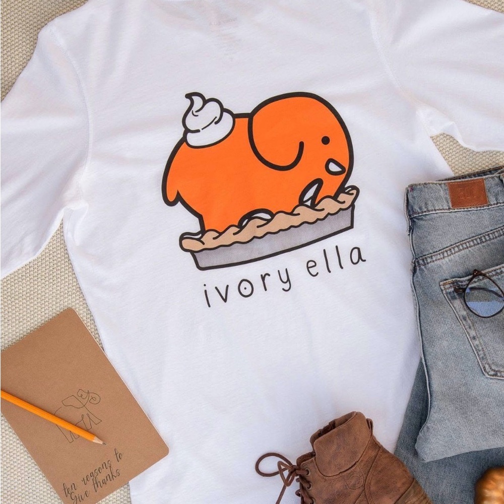NWT Ivory Ella Long Sleeve Tee with  Orange Pumpkin Pie Elephant Design Large